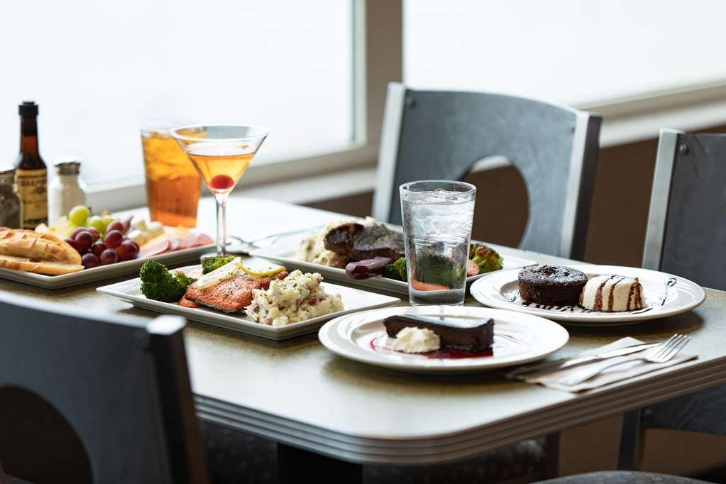 Oxford Suites Silverdale Restaurant photo