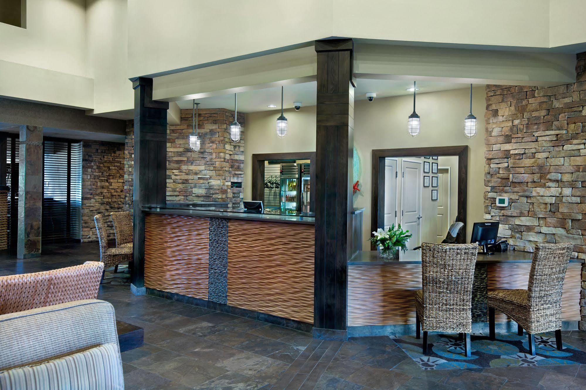 Oxford Suites Silverdale Extérieur photo